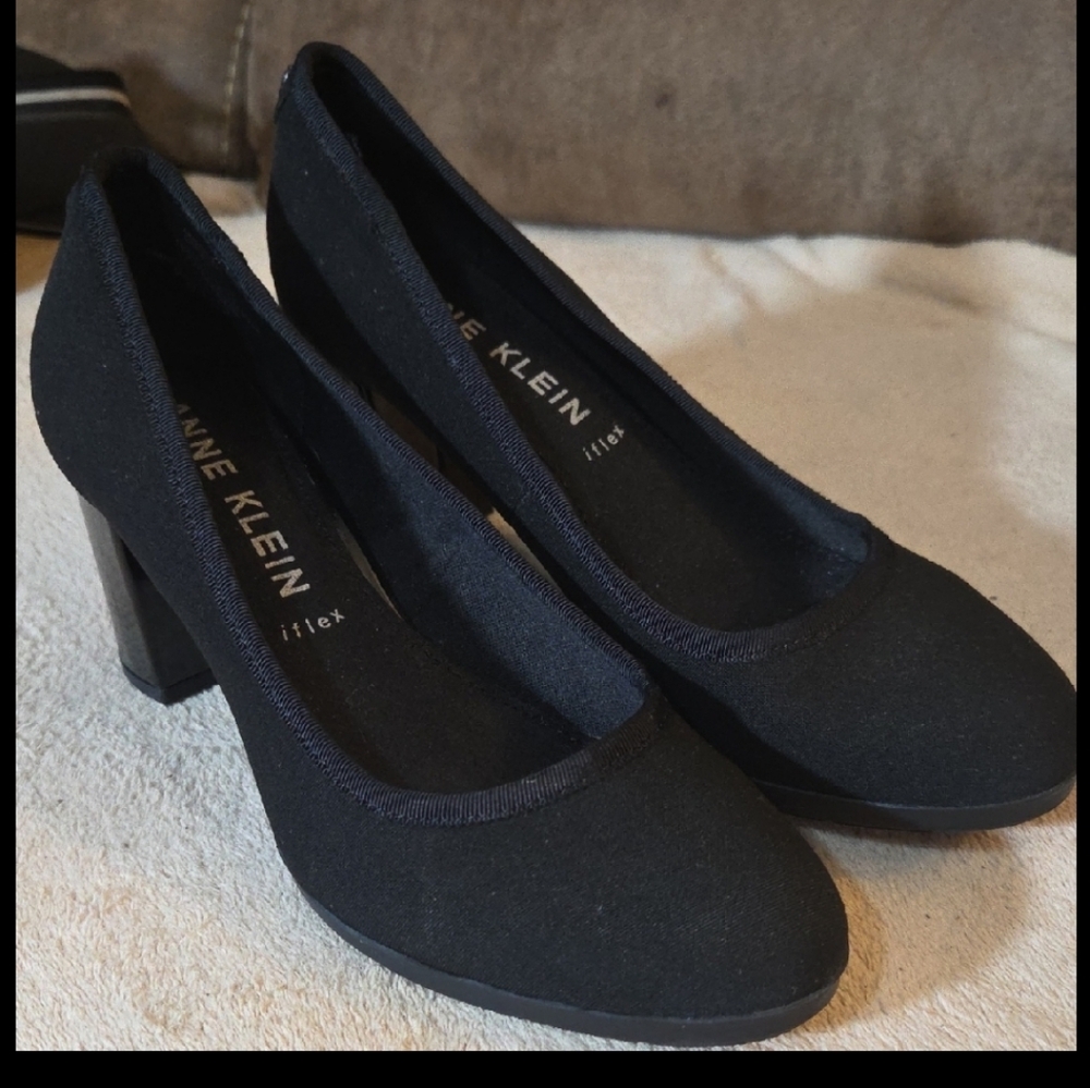 EUC! Anne Klein IFlex Black Heels - Picture 1 of 7